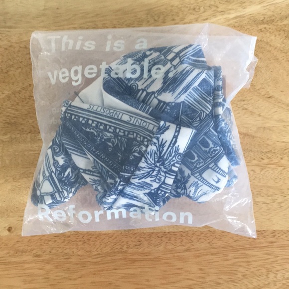 Reformation Malibu Bikini Top - Picture 5 of 5